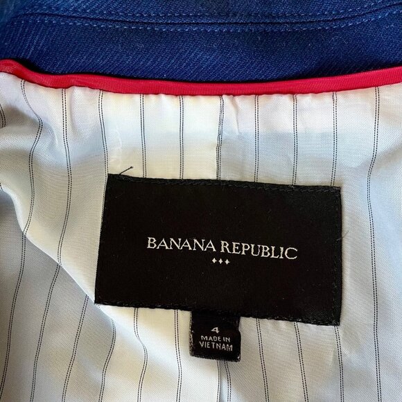 Banana Republic Navy Blue Blazer | Size 4 - Picture 3 of 9
